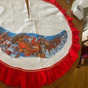 Vintage tree skirt
